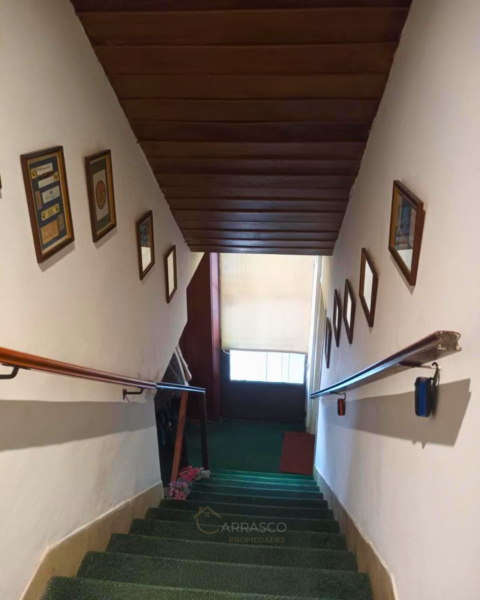 Venta estupenda Casa esquina en Cordón Sur, 4 Dormitorios, garage y barbacoa | Oportunidad De Inversión, Acepta Banco