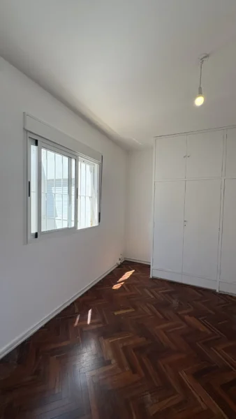 Oportunidad | Pocitos/ 1 dormitorio/Terraza/Piso 1/ Excelente estado