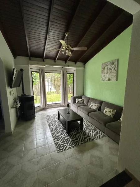 VENTA | APTA BANCO/ Amoblado/ 3 dormitorios/ Cochera/ 3 baños/ Barbacoa/ Piriapolis