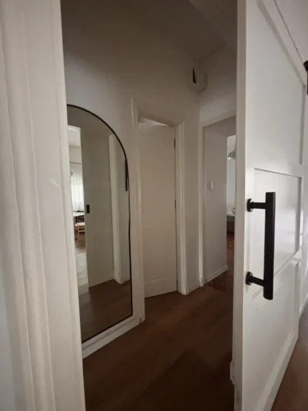 APTA BANCO | Casa reciclada en Brazo Oriental | 2 autos | fondo con parrillero | 3 Dormitorios