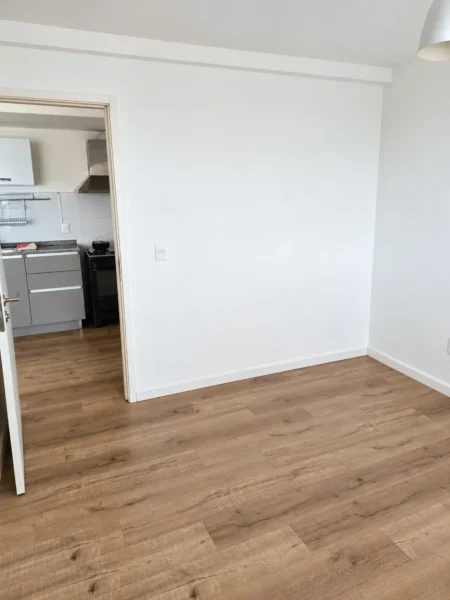 Oportunidad/ Gran Apartamento Moderno Con Balcón/ 1 Dormitorio/ A Pasos De Facultades.