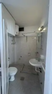 Oportunidad | Pocitos/ 1 dormitorio/Terraza/Piso 1/ Excelente estado