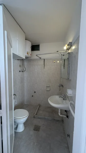 Oportunidad | Pocitos/ 1 dormitorio/Terraza/Piso 1/ Excelente estado