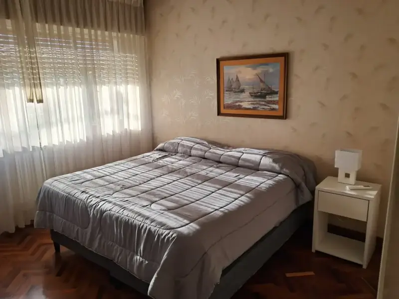 Gran Casa en Alquiler/350m2/Garaje/2 dormitorios/Jardin&Patio/Punta Gorda