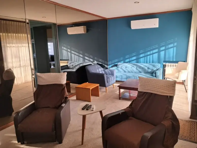 Gran Casa en Alquiler/350m2/Garaje/2 dormitorios/Jardin&Patio/Punta Gorda