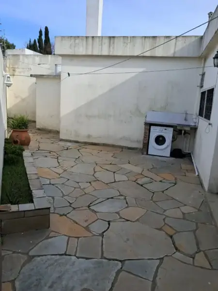 Gran Casa en Alquiler/350m2/Garaje/2 dormitorios/Jardin&Patio/Punta Gorda