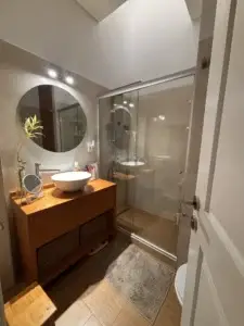 APTA BANCO | Casa reciclada en Brazo Oriental | 2 autos | fondo con parrillero | 3 Dormitorios