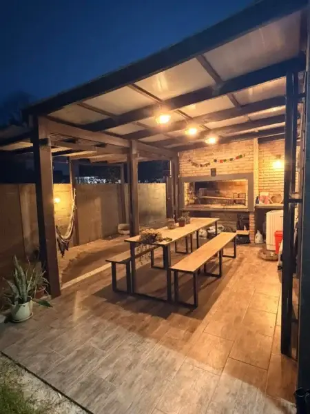 Gran Casa en Solymar | 2 dormitorios/ jardin&parrillero techado/ 4 cocheras