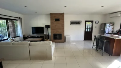 Gran Casa En Pinares De Atlantida | Piscina/ Barbaco/ Cocherax4/ 2 Dormitorios