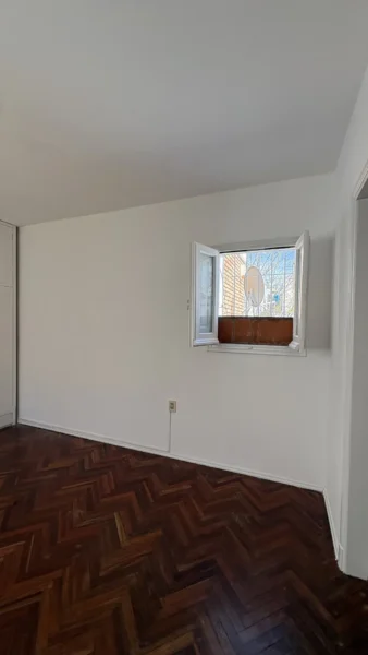 Oportunidad | Pocitos/ 1 dormitorio/Terraza/Piso 1/ Excelente estado