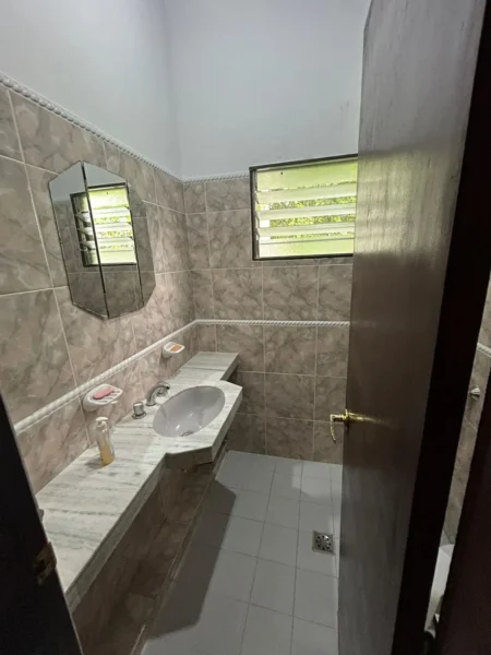 VENTA | APTA BANCO/ Amoblado/ 3 dormitorios/ Cochera/ 3 baños/ Barbacoa/ Piriapolis