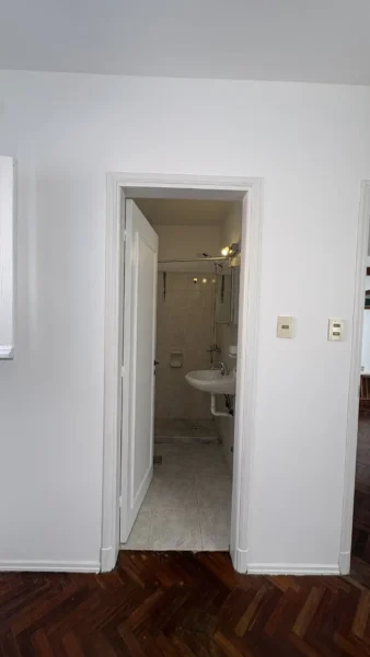 Oportunidad | Pocitos/ 1 dormitorio/Terraza/Piso 1/ Excelente estado
