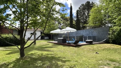 Gran Casa En Pinares De Atlantida | Piscina/ Barbaco/ Cocherax4/ 2 Dormitorios