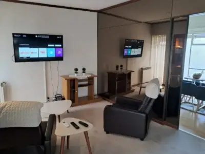 Gran Casa en Alquiler/350m2/Garaje/2 dormitorios/Jardin&Patio/Punta Gorda