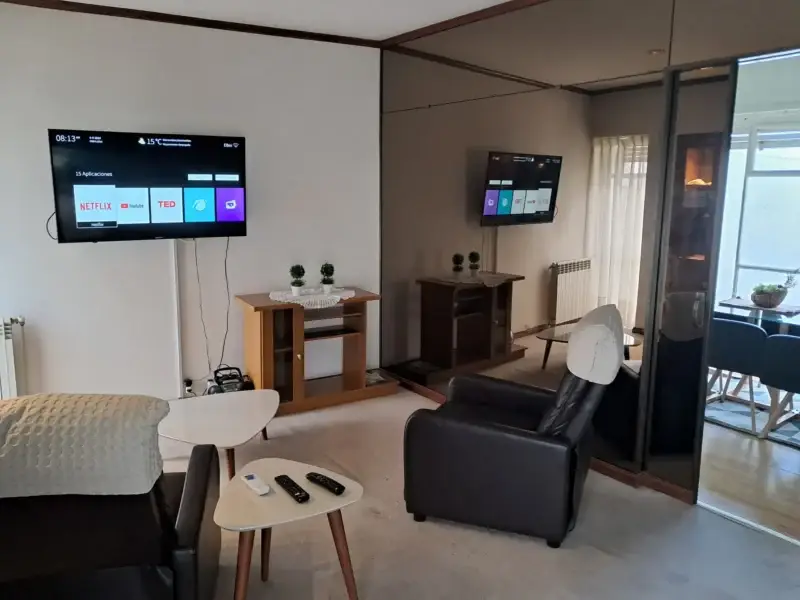 Gran Casa en Alquiler/350m2/Garaje/2 dormitorios/Jardin&Patio/Punta Gorda