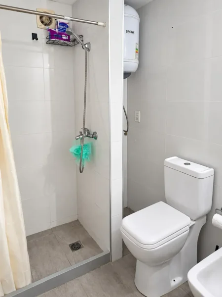 Oportunidad/ Gran Apartamento Moderno Con Balcón/ 1 Dormitorio/ A Pasos De Facultades.