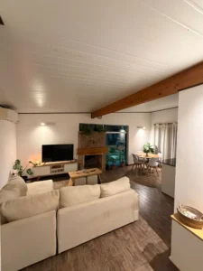 Gran Casa en Solymar | 2 dormitorios/ jardin&parrillero techado/ 4 cocheras