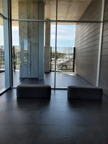 ALQUILER/Distrito M/ 3 dormitorios/2 baños/cochera/Tres balcones/ Amenities