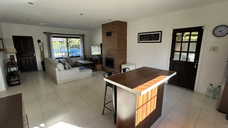 Gran Casa En Pinares De Atlantida | Piscina/ Barbaco/ Cocherax4/ 2 Dormitorios