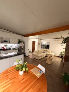 Gran Casa en Solymar | 2 dormitorios/ jardin&parrillero techado/ 4 cocheras