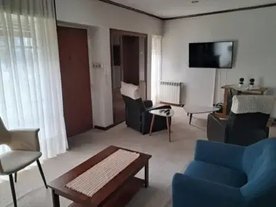 Gran Casa en Alquiler/350m2/Garaje/2 dormitorios/Jardin&Patio/Punta Gorda