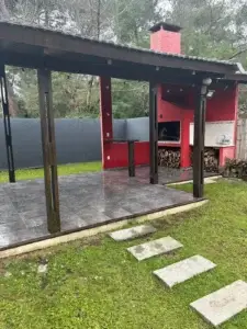 VENTA | APTA BANCO/ Amoblado/ 3 dormitorios/ Cochera/ 3 baños/ Barbacoa/ Piriapolis