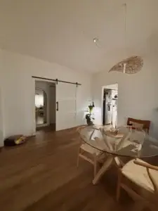 APTA BANCO | Casa reciclada en Brazo Oriental | 2 autos | fondo con parrillero | 3 Dormitorios