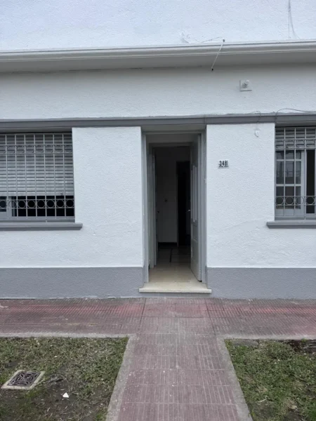 Casa de bajos en Alquiler/ Jardin&Patio/ 2 dormitorios/ 130m2/ Pocitos