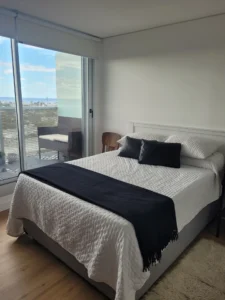 ALQUILER/Distrito M/ 3 dormitorios/2 baños/cochera/Tres balcones/ Amenities