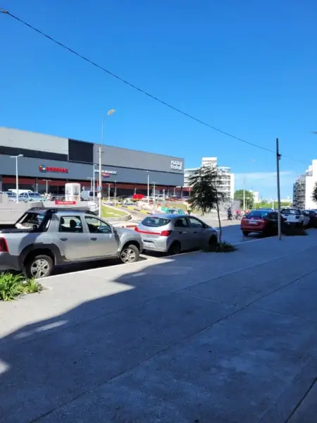 ALQUILER/Distrito M/ 3 dormitorios/2 baños/cochera/Tres balcones/ Amenities