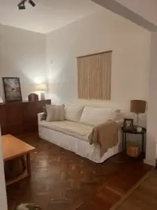 APTA BANCO | Casa reciclada en Brazo Oriental | 2 autos | fondo con parrillero | 3 Dormitorios