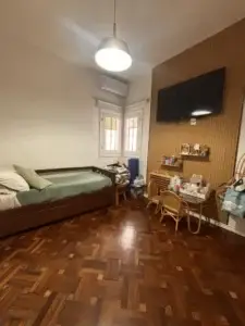 APTA BANCO | Casa reciclada en Brazo Oriental | 2 autos | fondo con parrillero | 3 Dormitorios