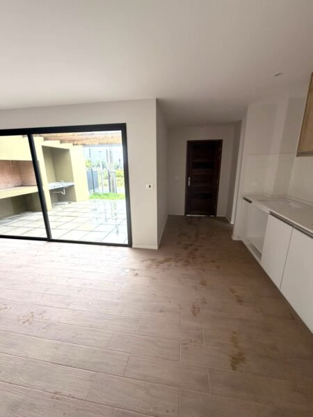 Gran Casa en Jardines de Almenara II/2 dormitorios/Cochera/Pergola&Parrillero/Lagomar
